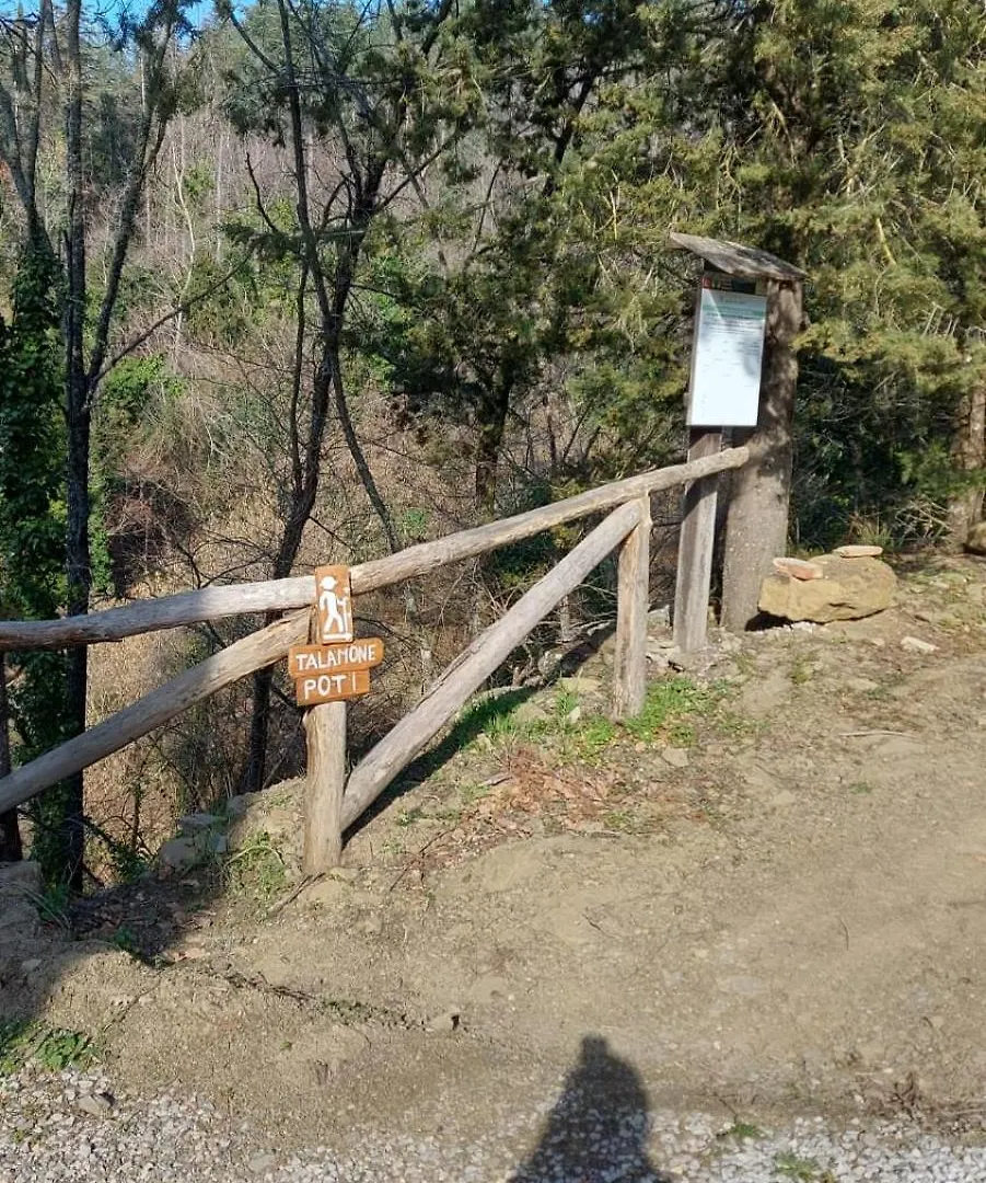 مزرعة للإقامة Borgo La Valle Palazzo del Pero