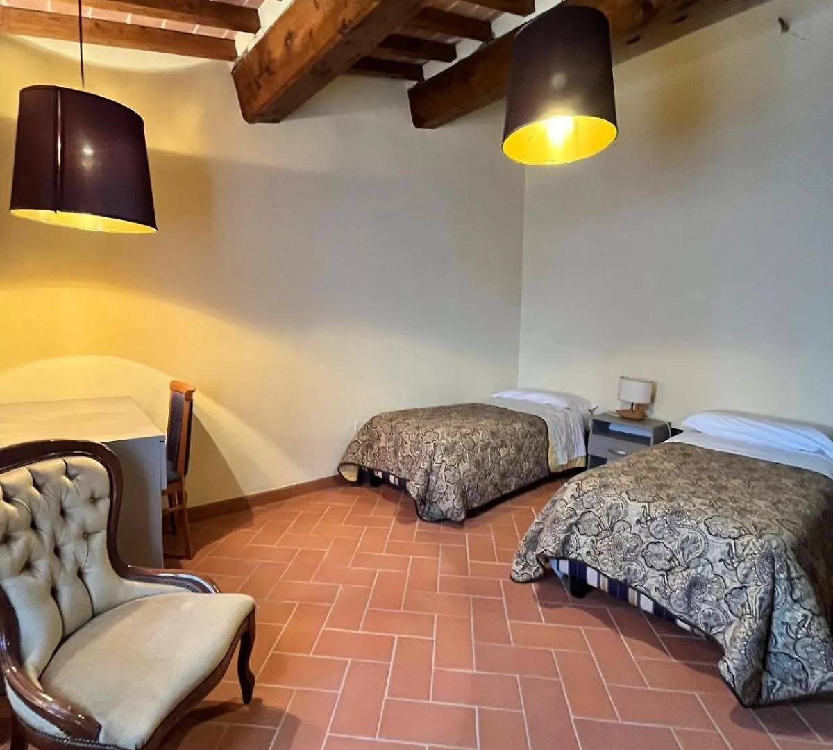 مزرعة للإقامة Borgo La Valle Palazzo del Pero