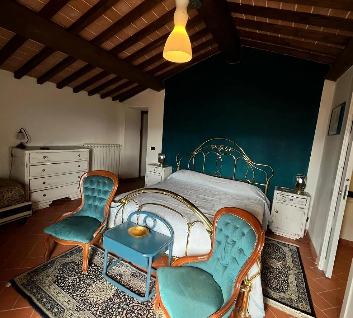 مزرعة للإقامة Borgo La Valle Palazzo del Pero إيطاليا